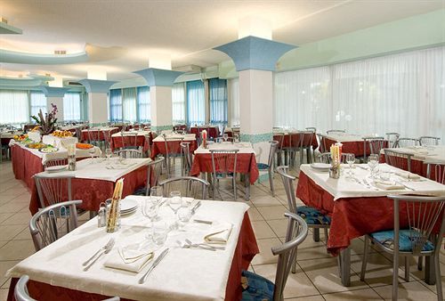 Zenith Hotel 3*